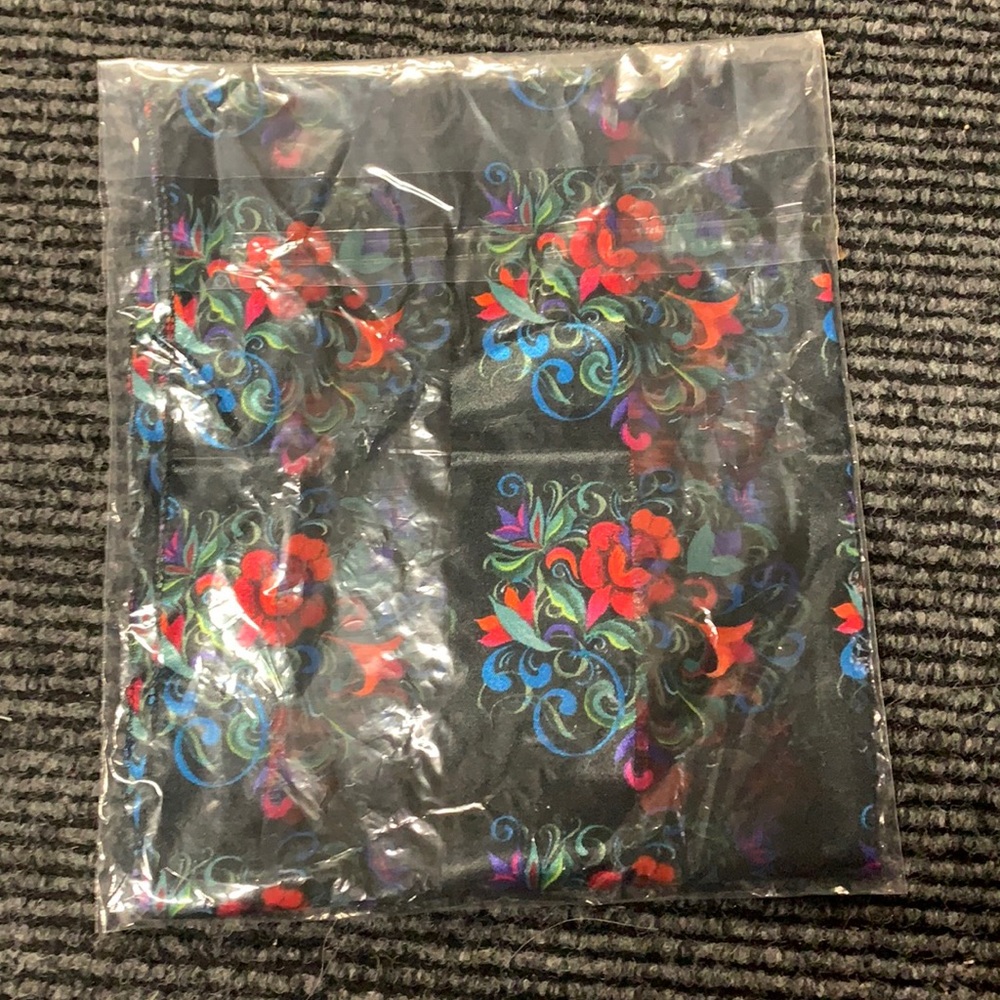 Jim sure sheer scarves.make an offer.